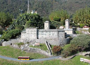 Tours Europe Bellinzona castle