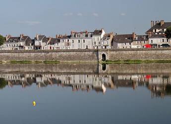 Tours Europe Blois River