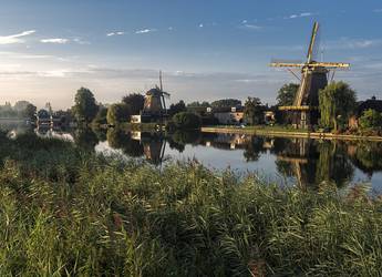 Tours Europe Weesp windmill