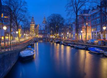 Tours Europe Amsterdam night