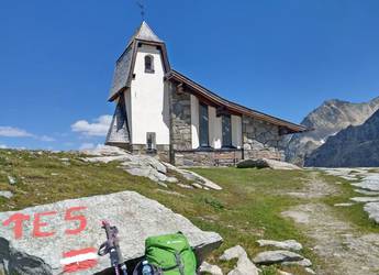 Memorial Chapel on Rettenbach Glacier