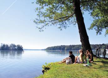 Picnic on the riverbank