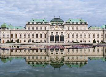 Tours Europe Vienna castle